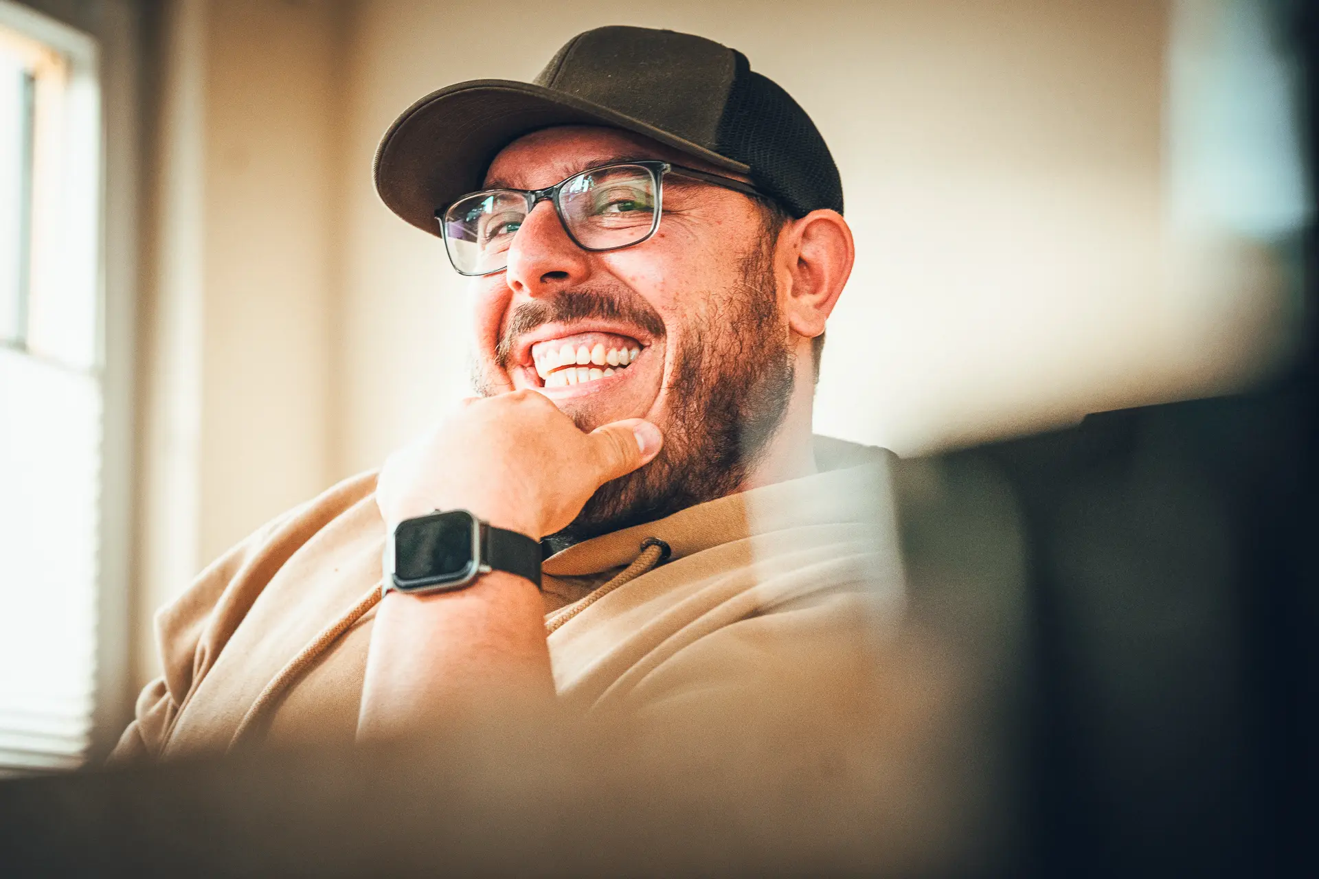 Steffen Lauffer führt seit 2010 die Lauffer Holzbau-Zimmerei und freut sich riesig von Dir zu hören. Kontakt aufnehmen geht ganz einfach: Anrufen, Mailen oder Besuchen.